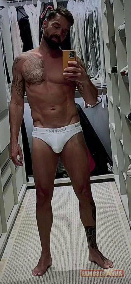 Ricky Martin Estaria Apaixonado Por Astro Dos Nudes Dotad O