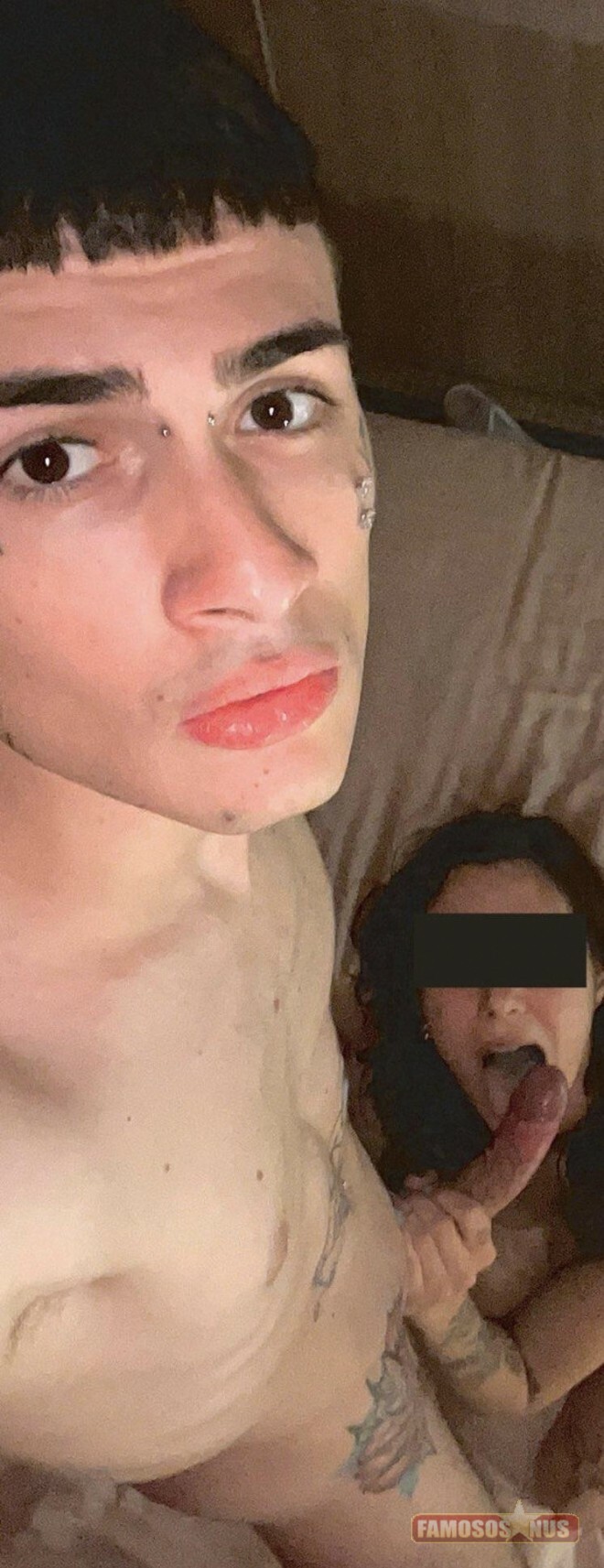 Rapper Rosa Chemical surpreende os fãs com Nudes babadeira